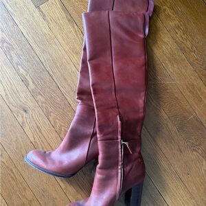 Women’s Knee High Leather Boots in Burgundy